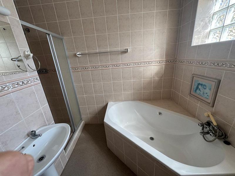 To Let 3 Bedroom Property for Rent in Mossel Bay Central Western Cape